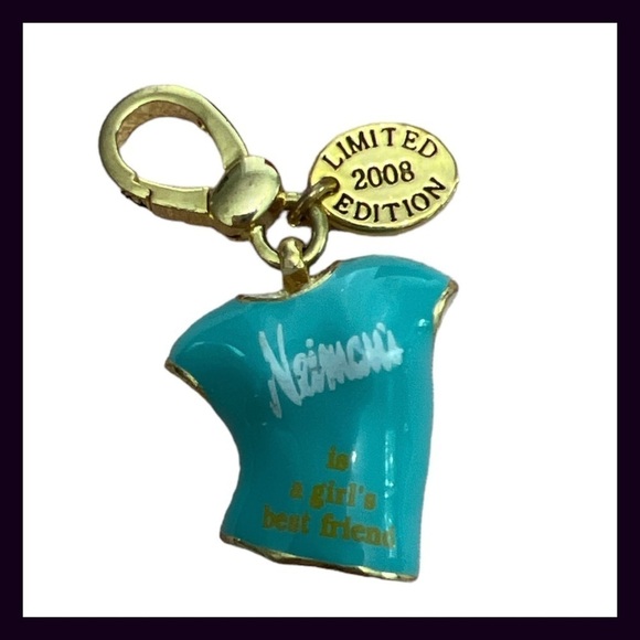 Juicy Couture 2008 Neiman Marcus T Shirt Charm - Picture 8 of 8
